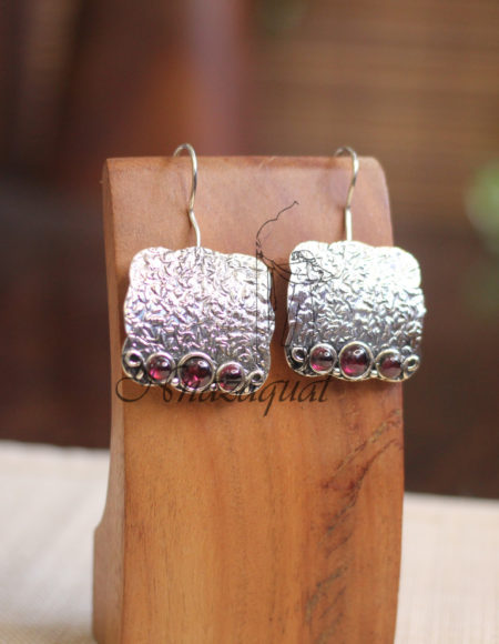Pure silver handcrafted studded earrings SS 1352