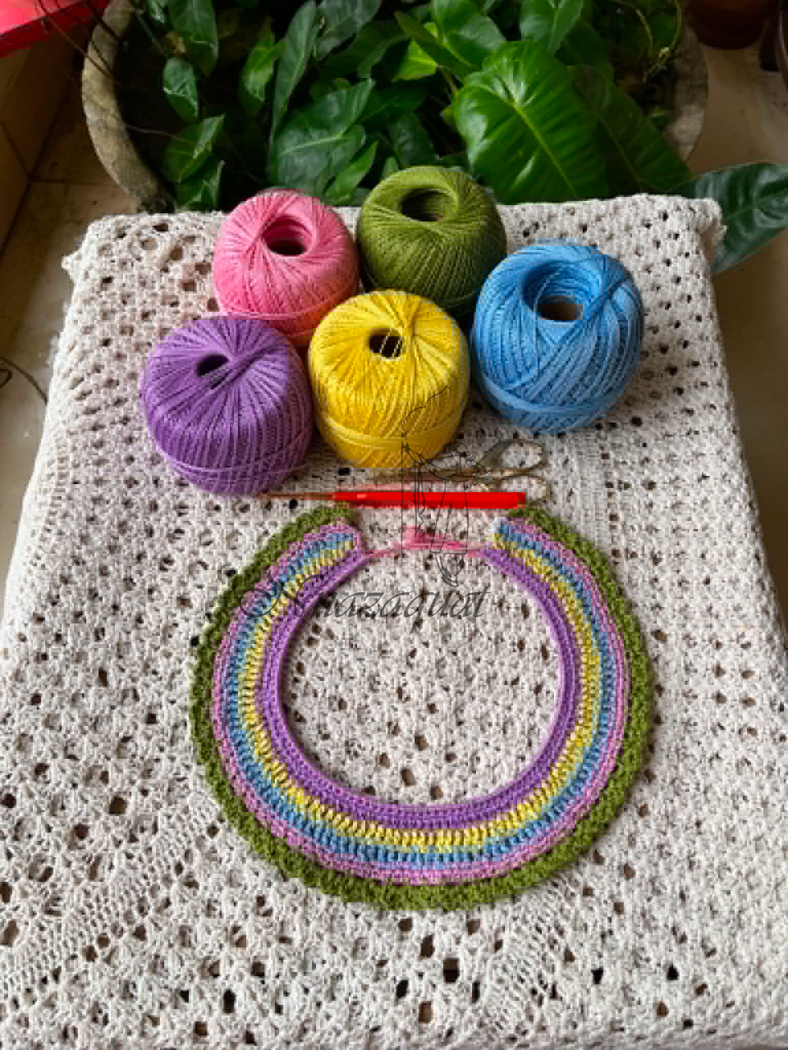 Crochet neckpiece rainbow.